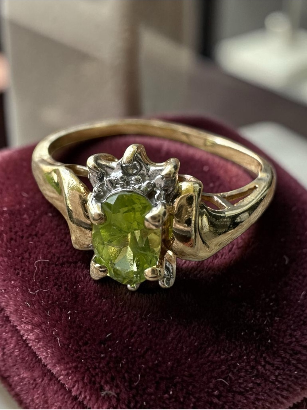 10k Yellow Gold Oval Peridot And Diamond Satin Finish Ring 6.5